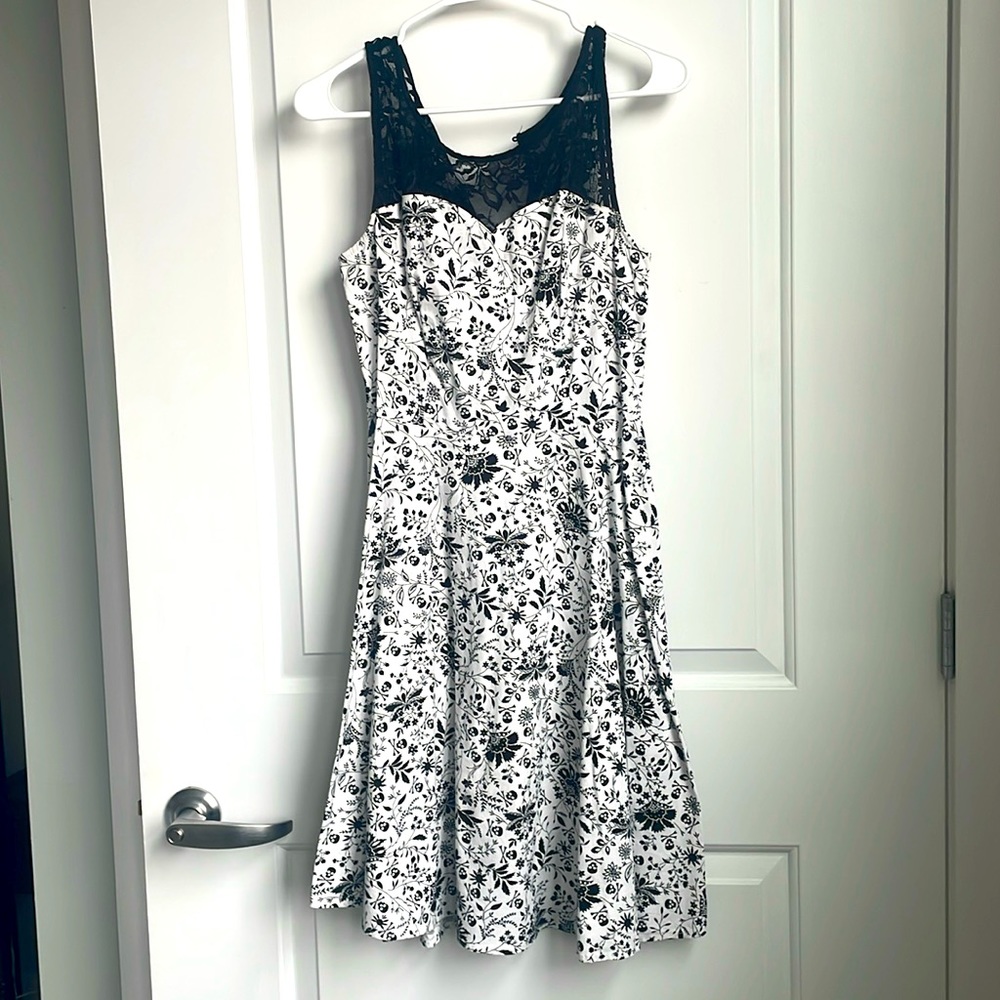 Small, white/black, lace, skull and crossbones skater dress